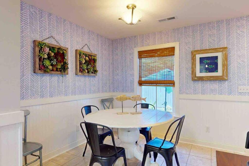 The Blue Door Bungalow Wilmington Eksteriør billede